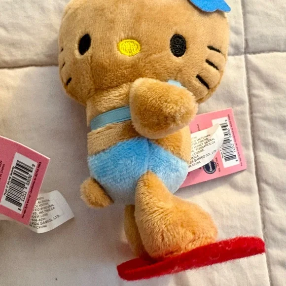 Sanrio Hello Kitty & Capybara Plush Keychain Lot – 3 Mini Plush – NWT - Picture 4 of 7